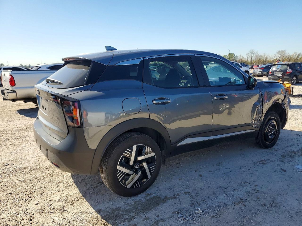 2025 Nissan Kicks Sv - Фото 3