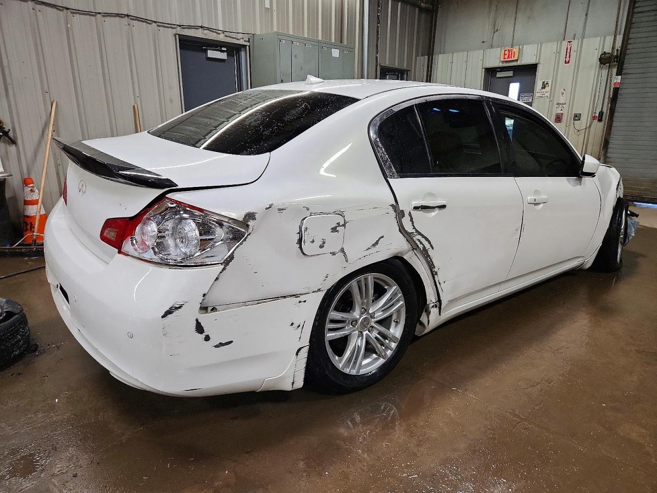 2013 Infiniti G37 - Фото 3
