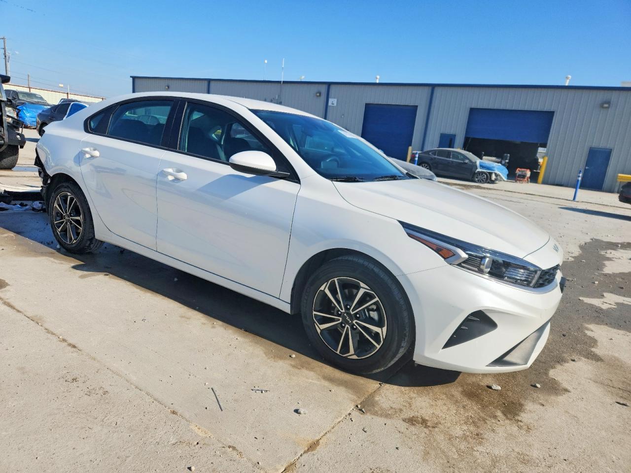 2024 Kia Forte Lxs - Image 4