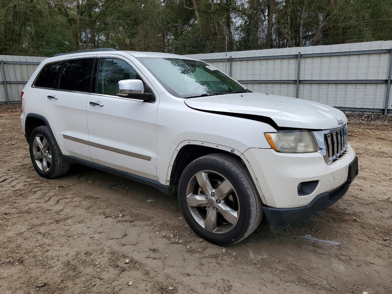 2013 Jeep Grand Cherokee Limited - Image 4