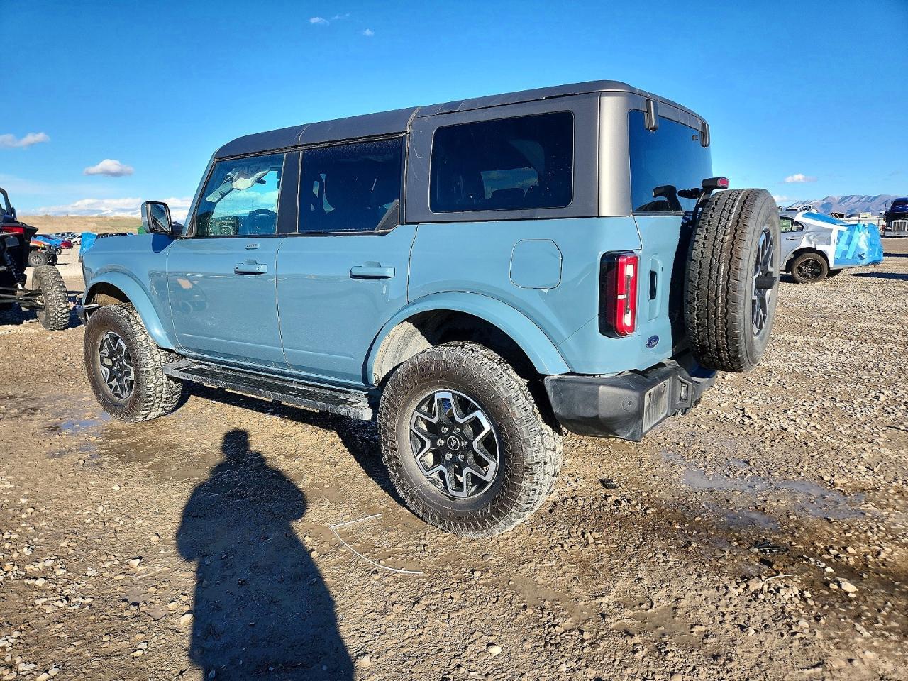 2022 Ford Bronco Base - Image 2