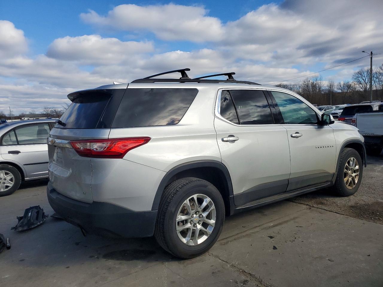 2020 Chevrolet Traverse Lt - Фото 3