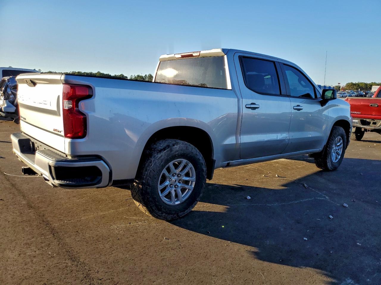 2020 Chevrolet Silverado K1500 Rst - Фото 3