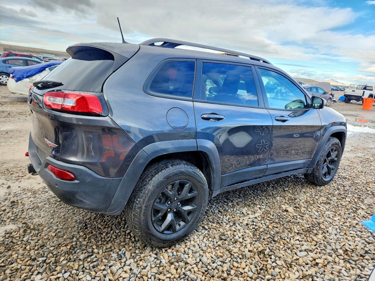 2017 Jeep Cherokee Trailhawk - Image 3