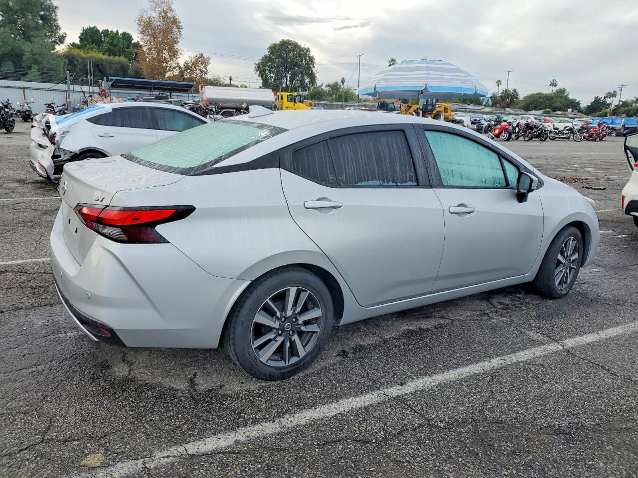 2021 Nissan Versa Sv - Image 3