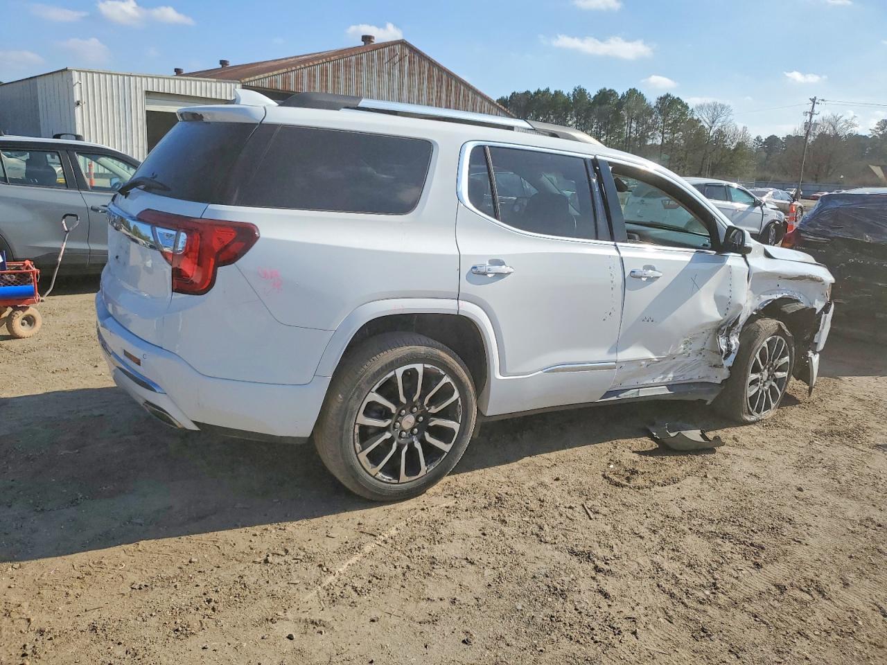 2020 GMC Acadia Denali - Image 3