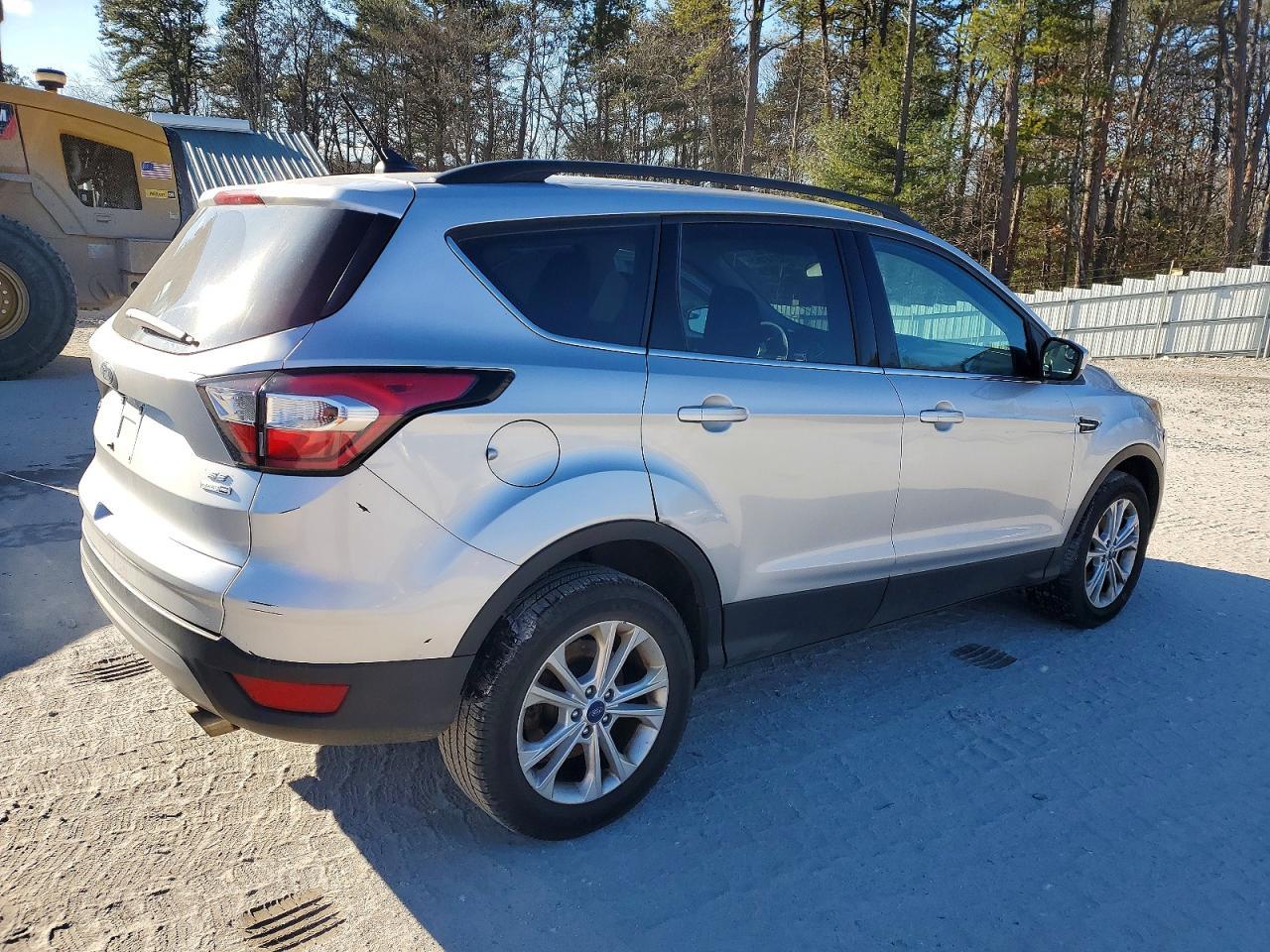 2018 Ford Escape Se - Фото 3