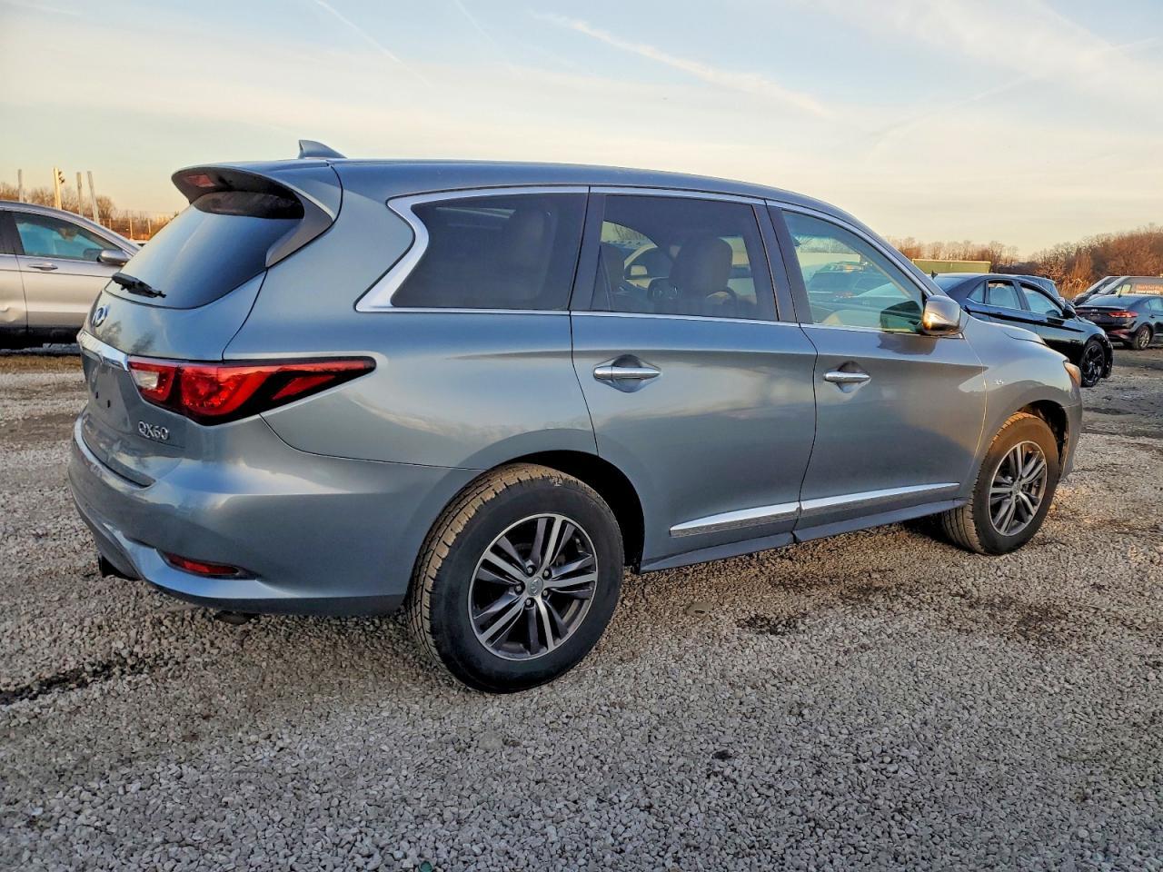 2016 Infiniti Qx60 - Image 3