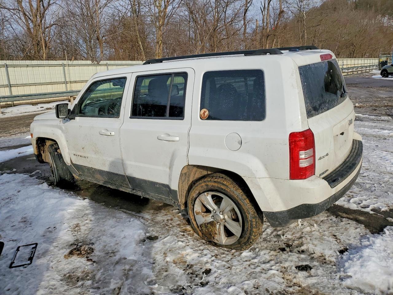 2014 Jeep Patriot Latitude - Фото 2