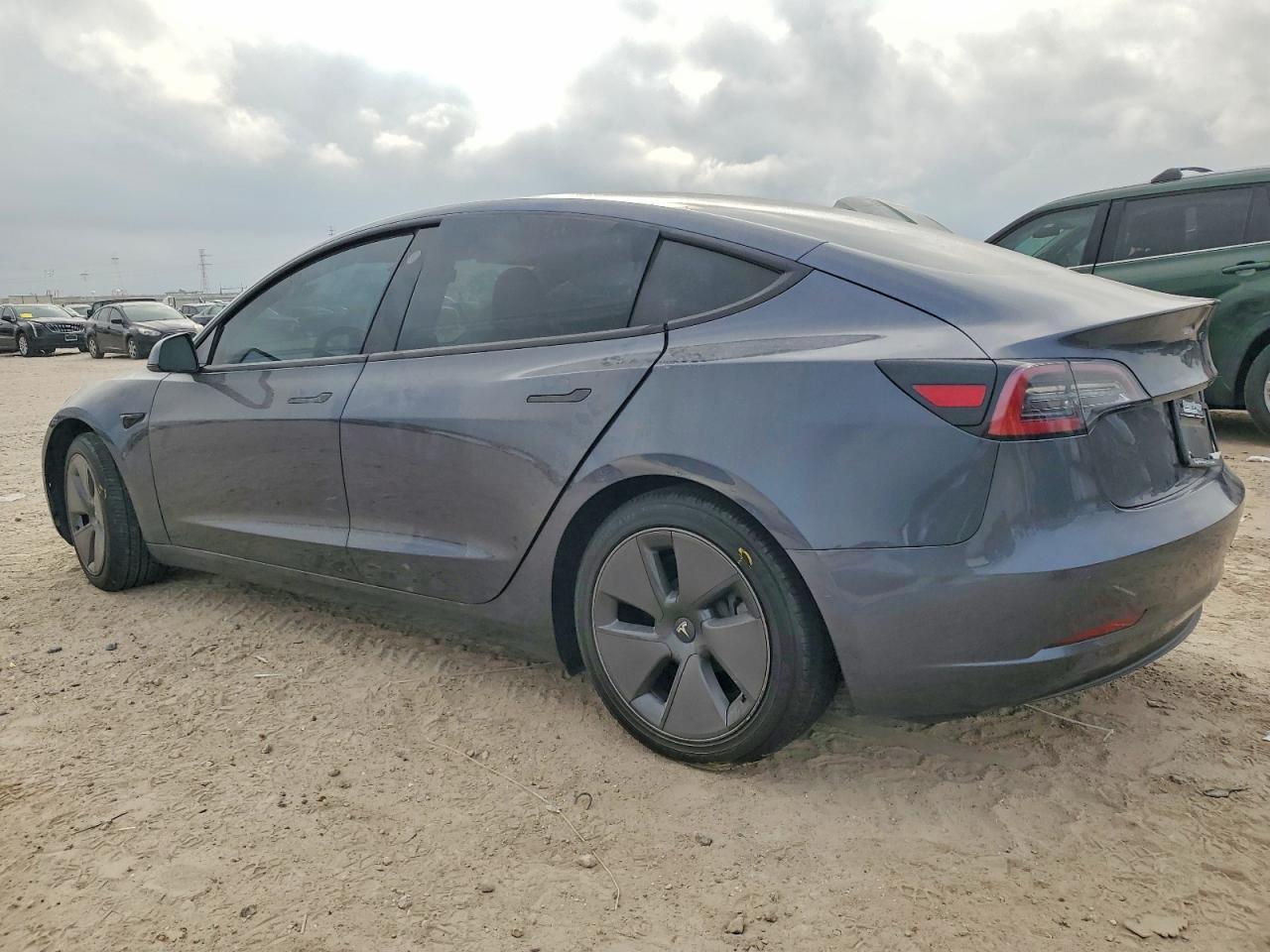 2021 Tesla Model 3 - Фото 2