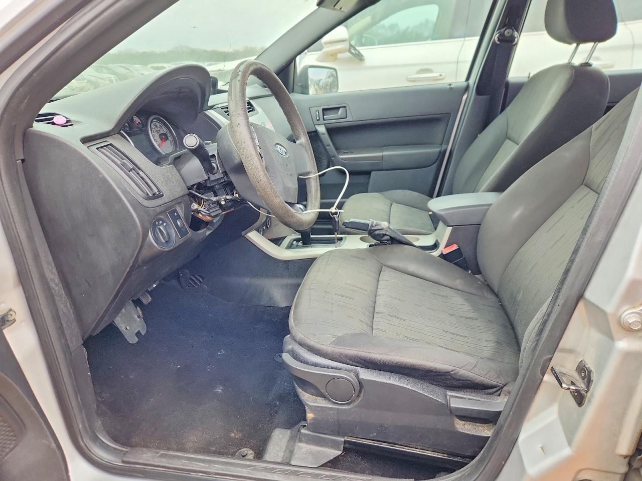 2010 Ford Focus Se - Фото 7