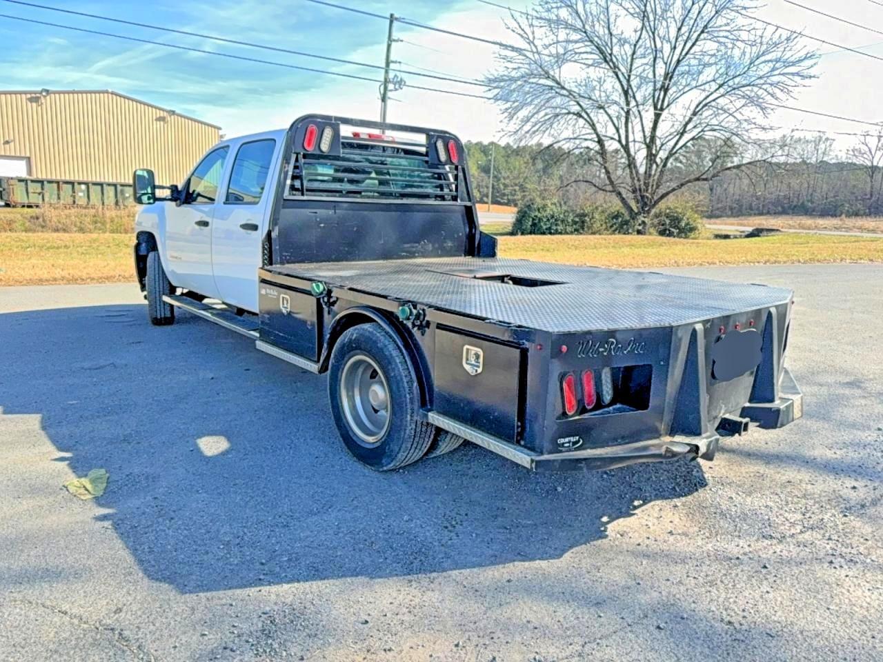 2011 Chevrolet Silverado C3500 - Фото 3