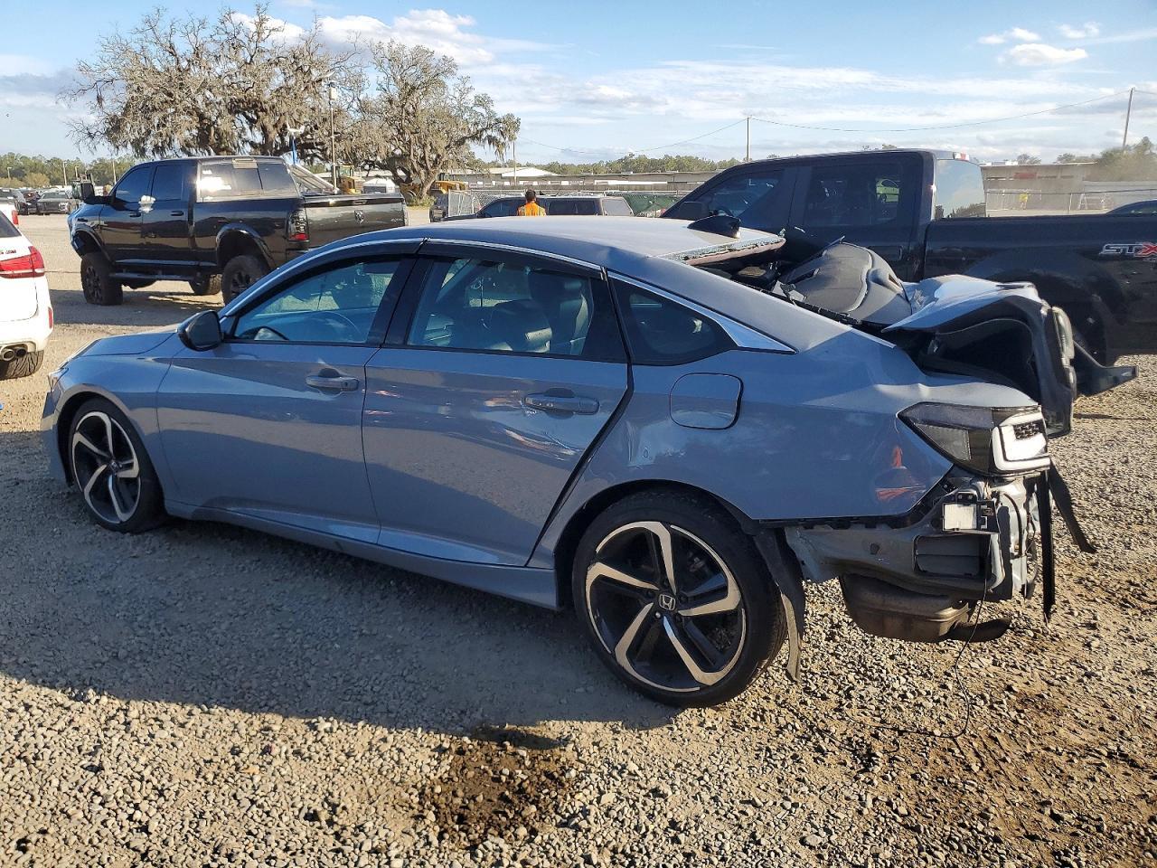 2021 Honda Accord Sport - Фото 2