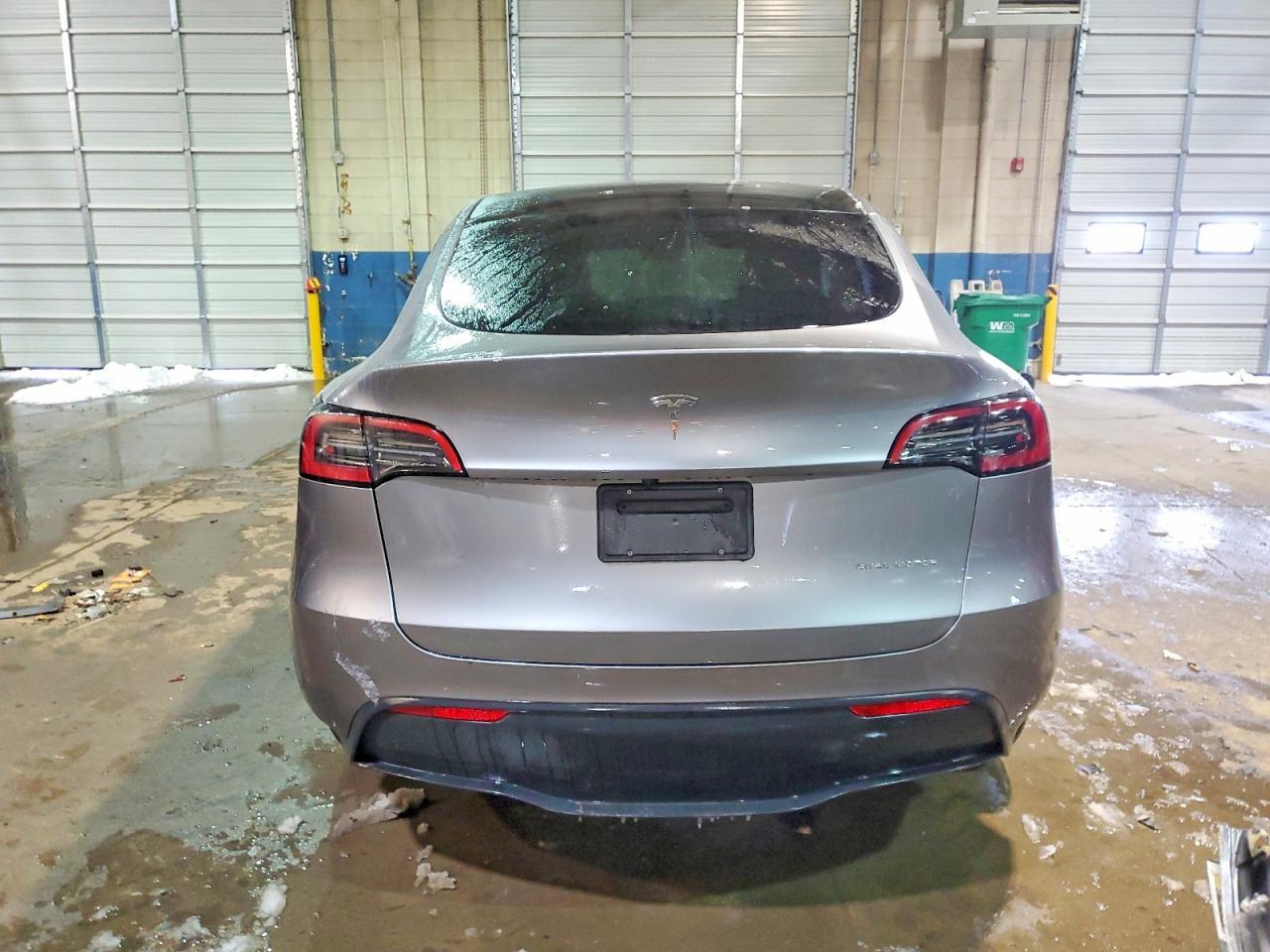 2024 Tesla Model Y - Image 6