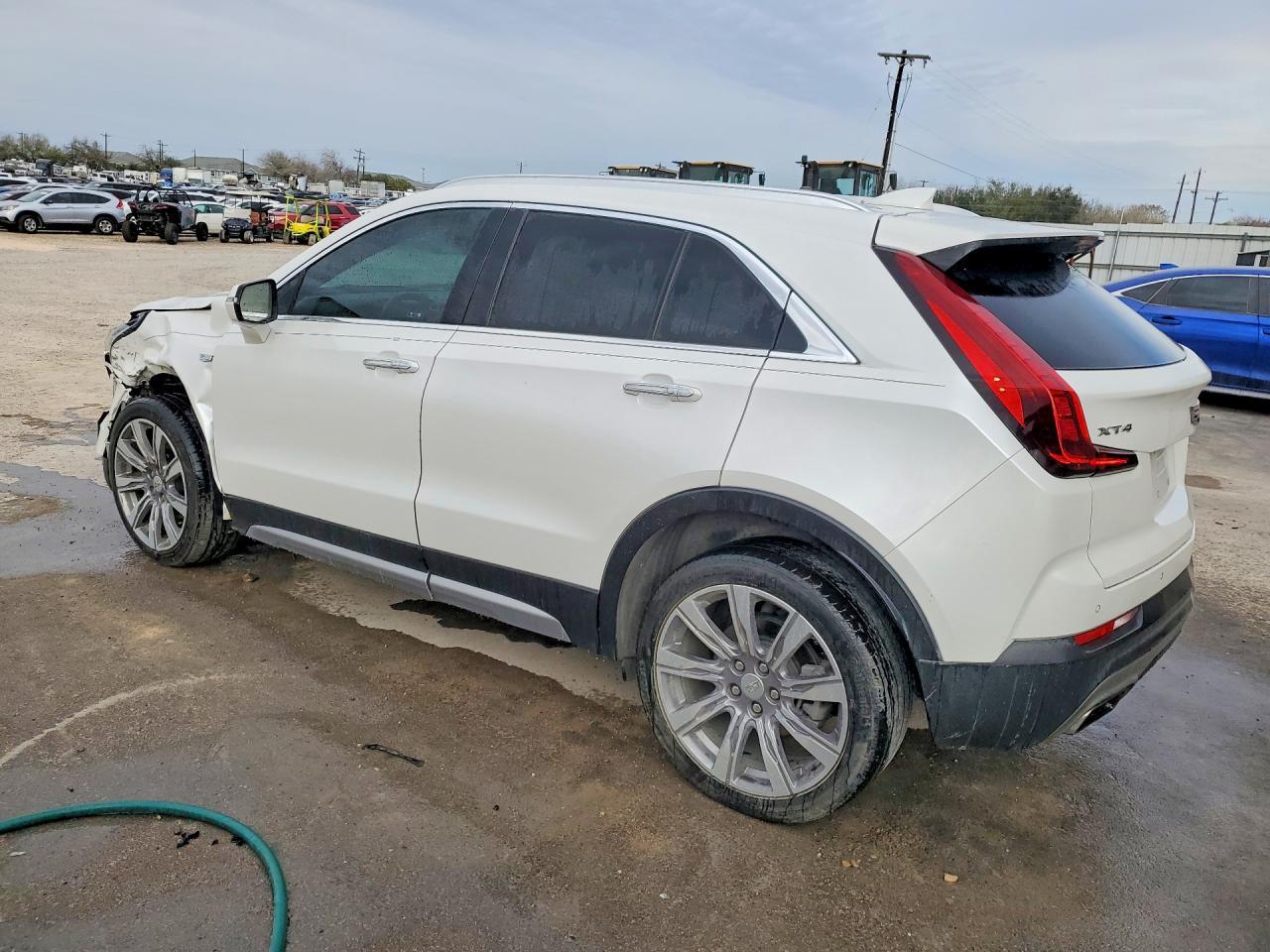 2022 Cadillac Xt4 Premium Luxury - Фото 2