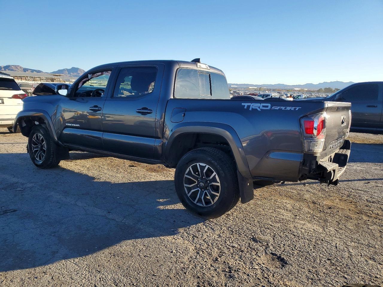 2023 Toyota Tacoma Double Cab - Image 2