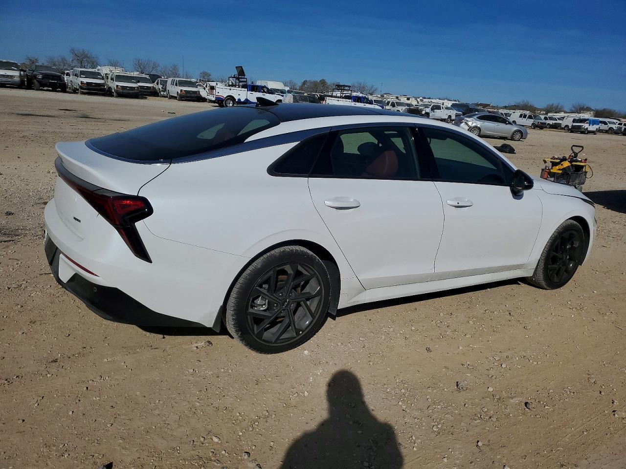 2026 Kia K5 Gt Line - Image 3