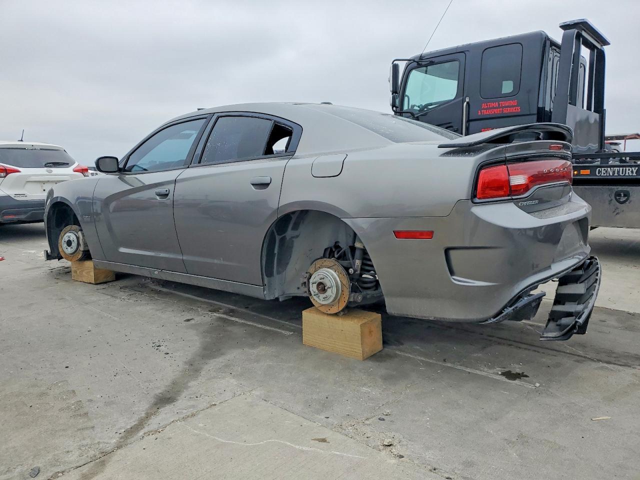 2012 Dodge Charger R - Image 2