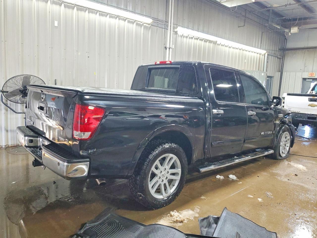 2015 Nissan Titan S - Фото 3