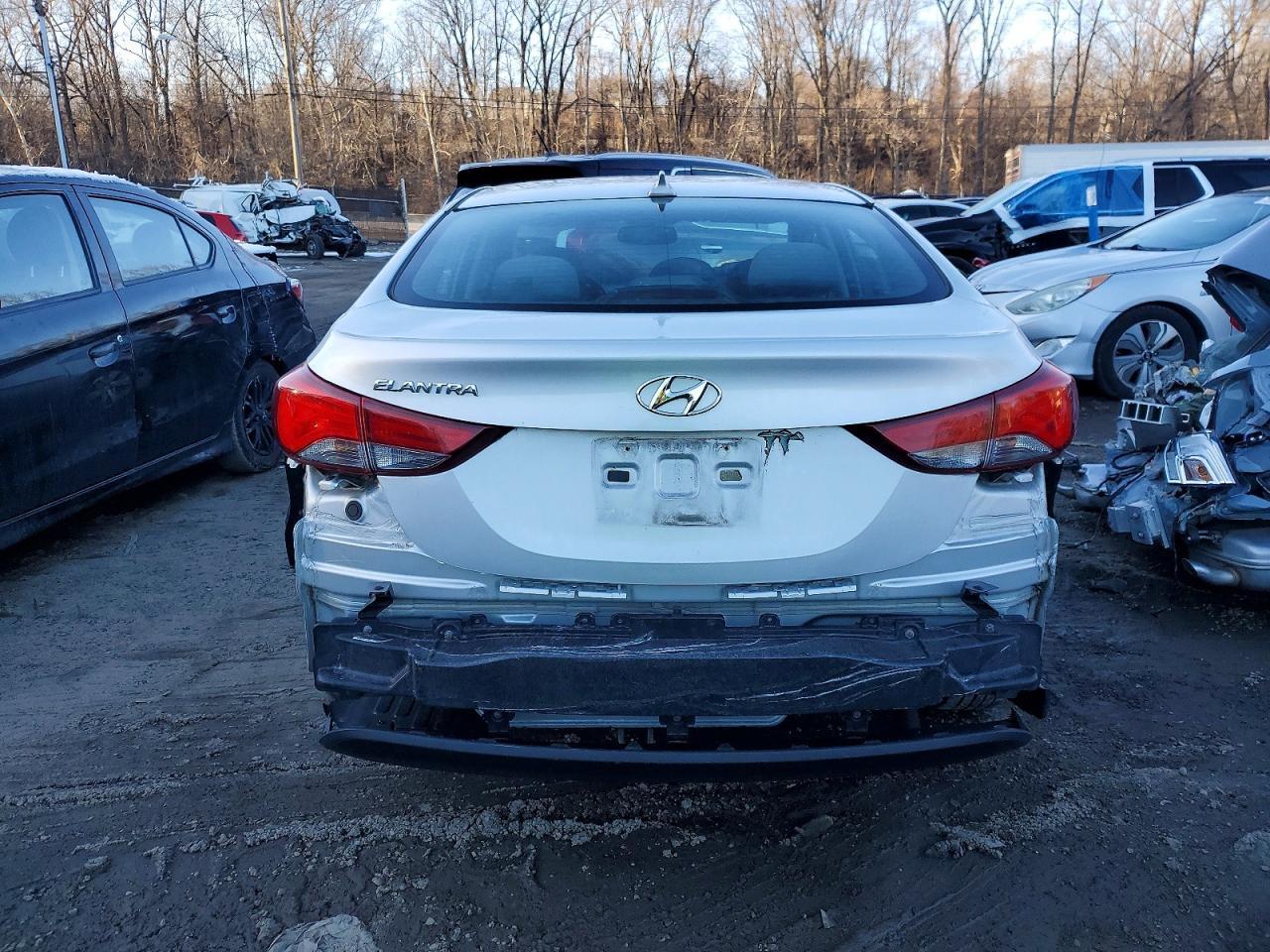 2016 Hyundai Elantra Se - Image 6