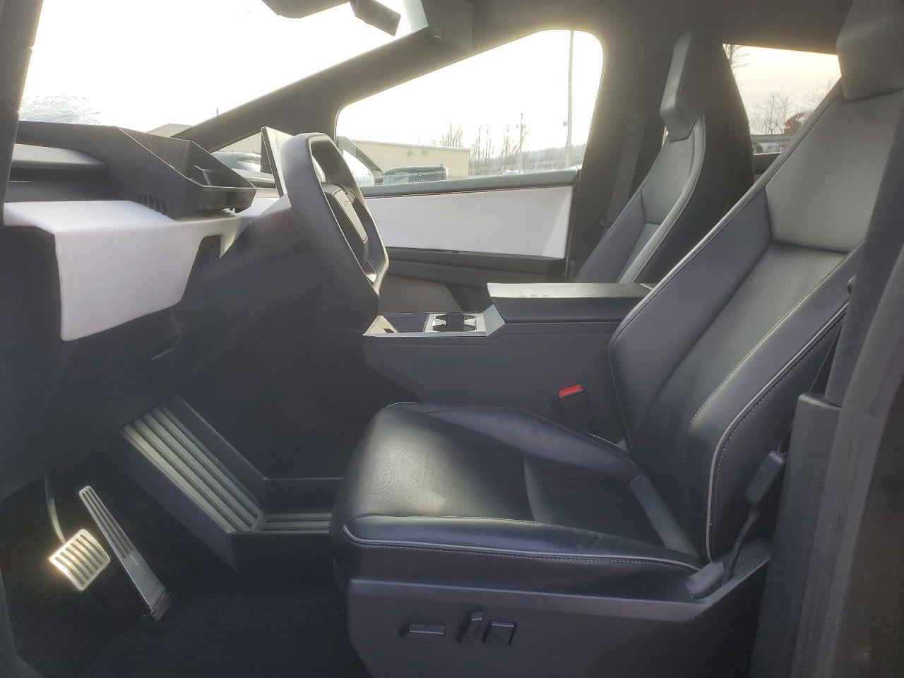 2024 Tesla Cybertruck - Фото 7
