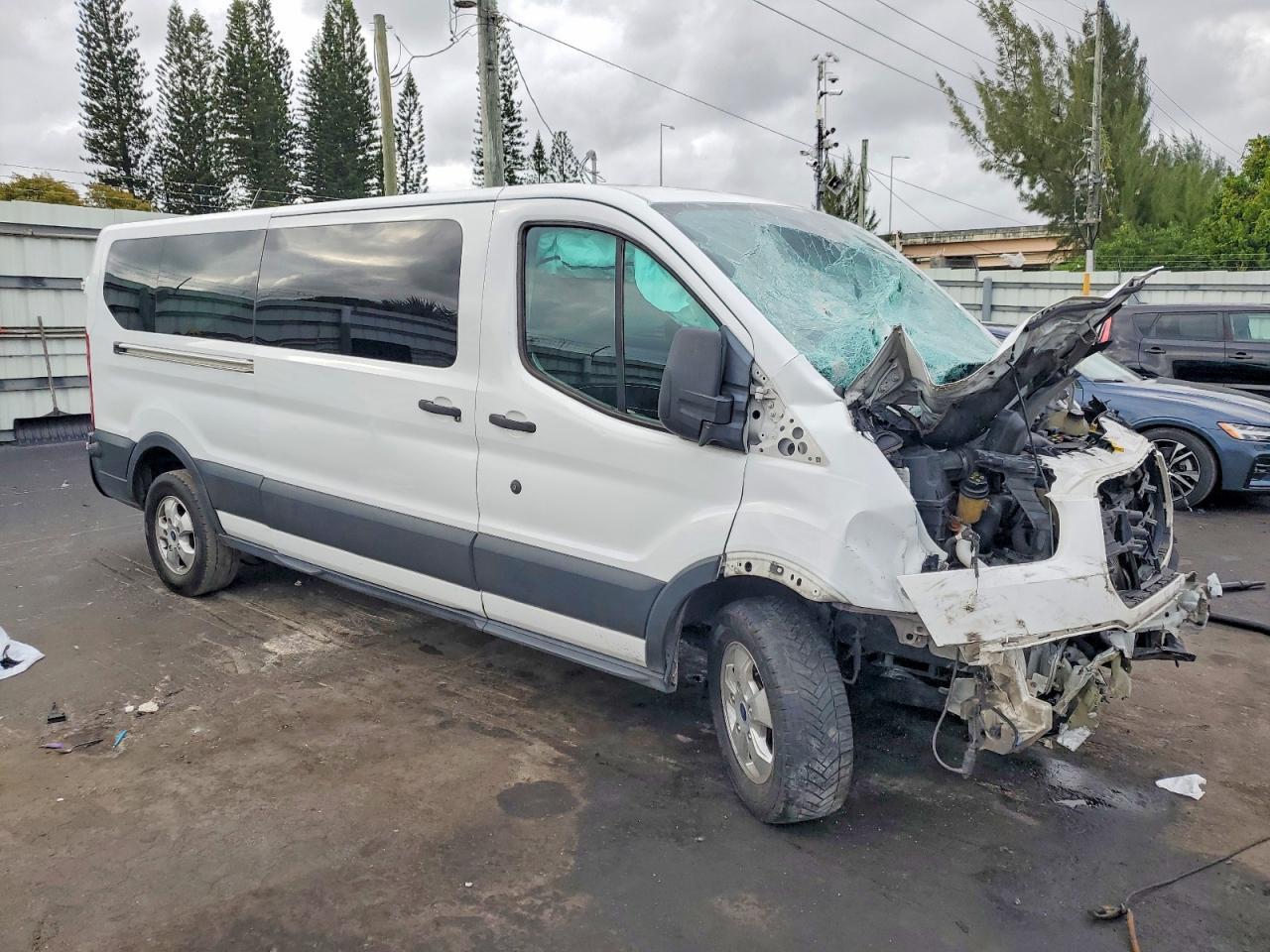 2017 Ford Transit T-350 - Фото 4