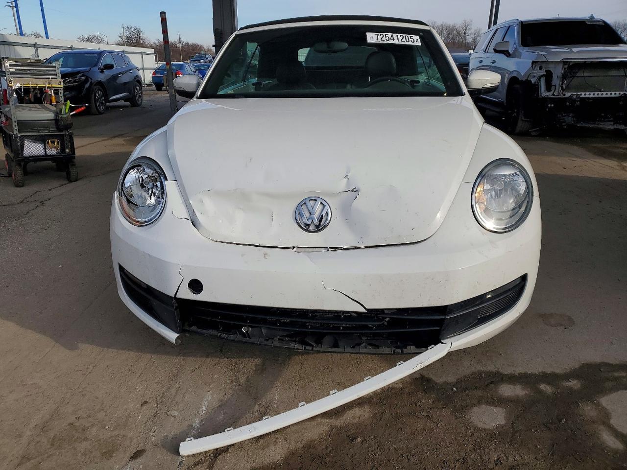 2013 Volkswagen Beetle - Image 5