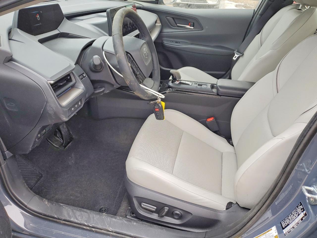 2025 Toyota Prius Le - Фото 7