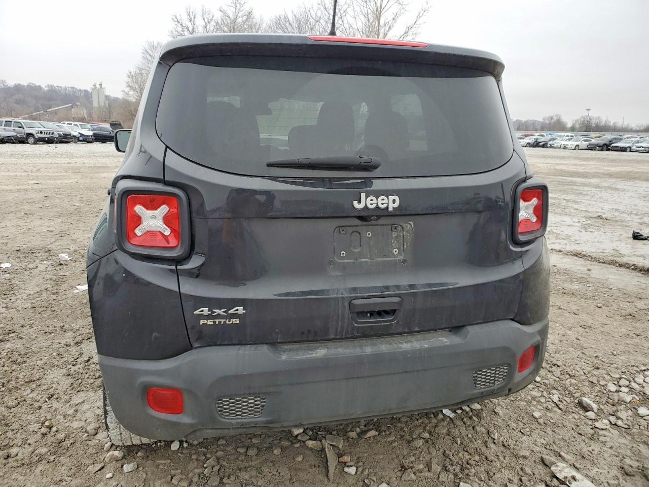 2023 Jeep Renegade Latitude - Image 6
