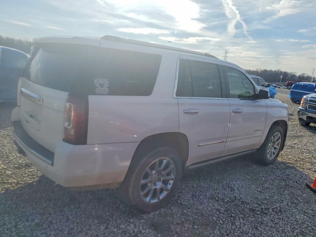 2016 GMC Yukon Denali - Image 3