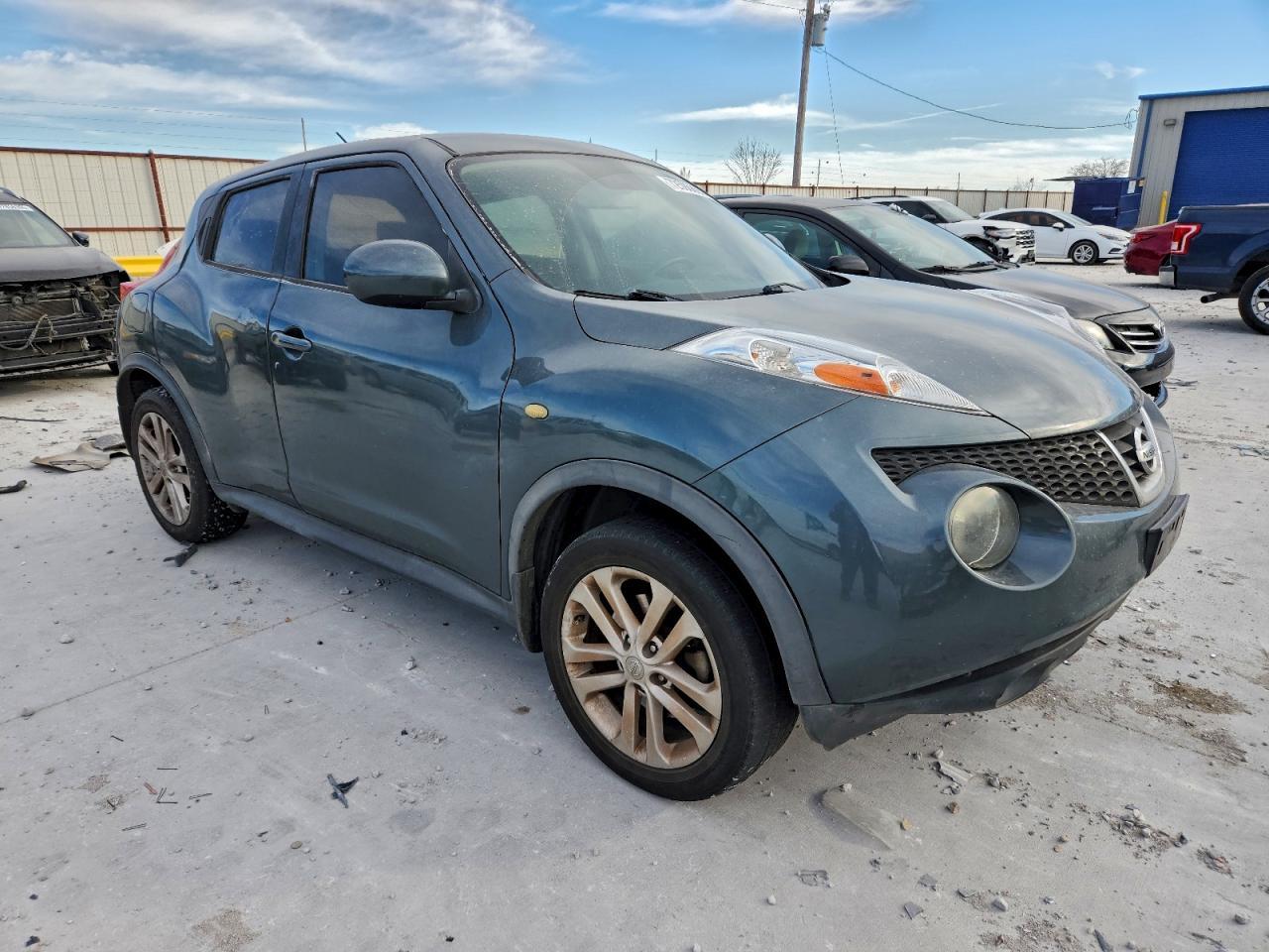 2014 Nissan Juke S - Фото 4