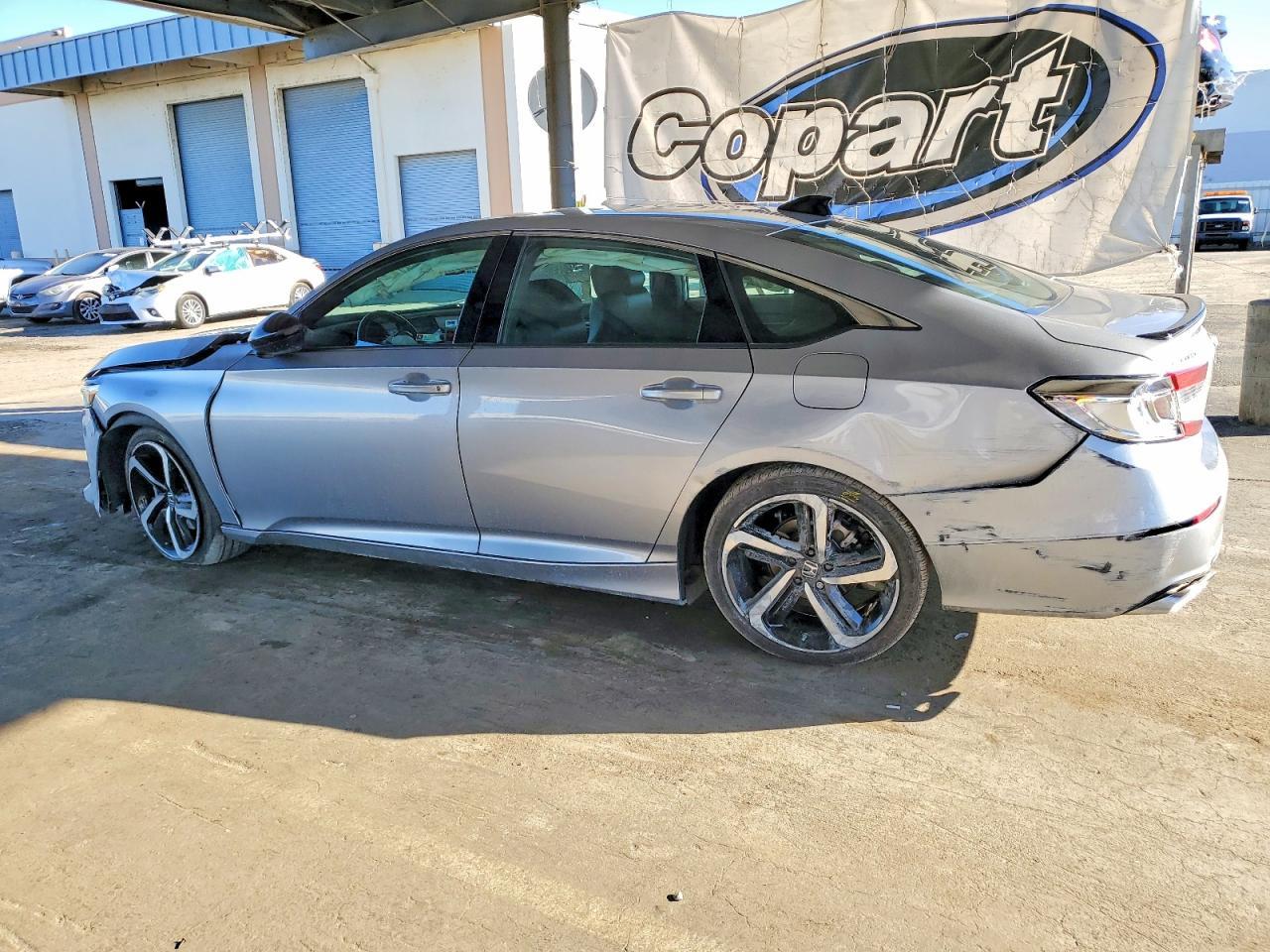 2021 Honda Accord Sport - Фото 2