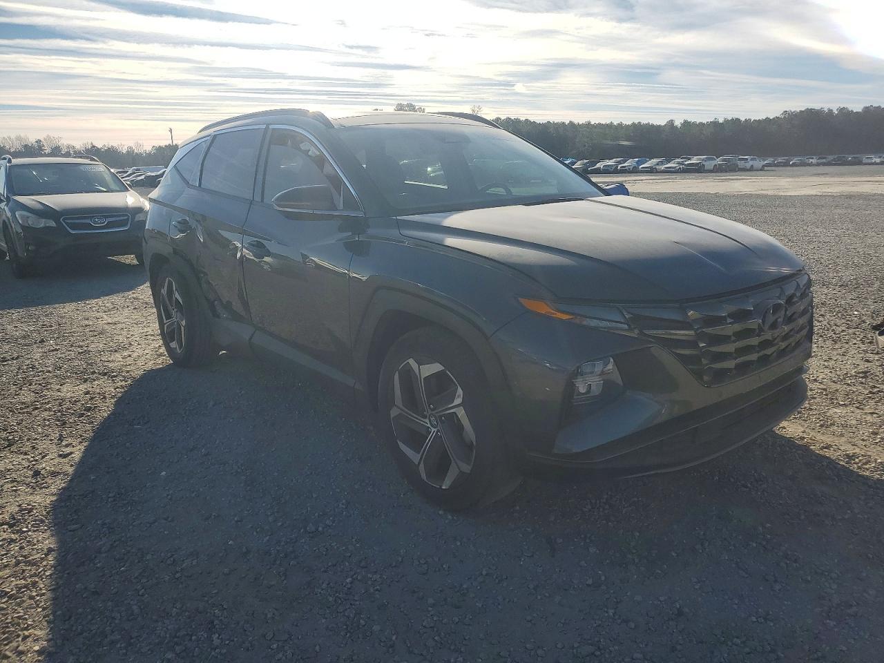 2022 Hyundai Tucson Limited - Image 4