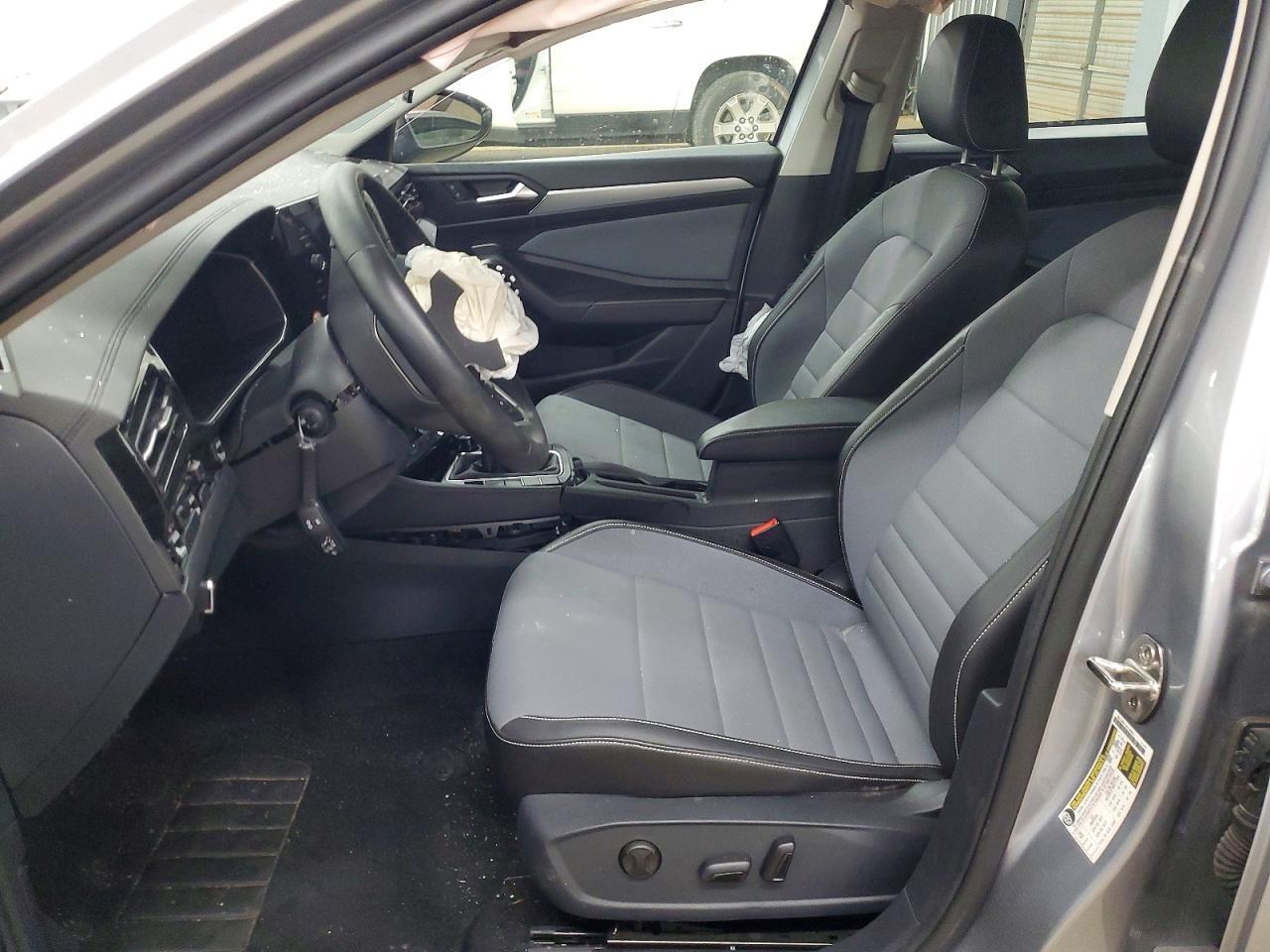 2025 Volkswagen Jetta Se - Image 7