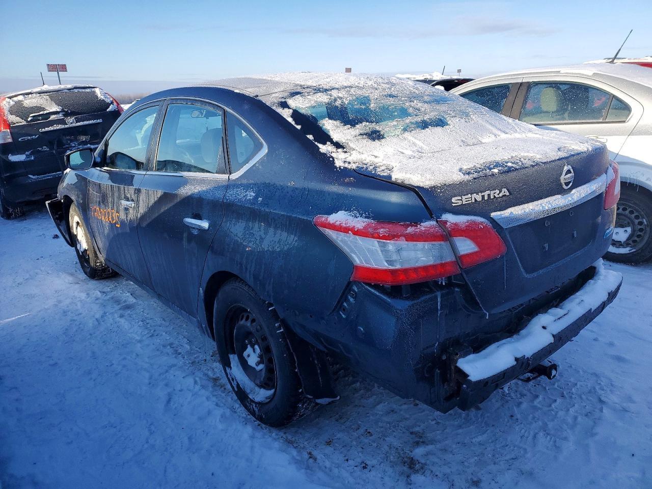 2014 Nissan Sentra S - Фото 2