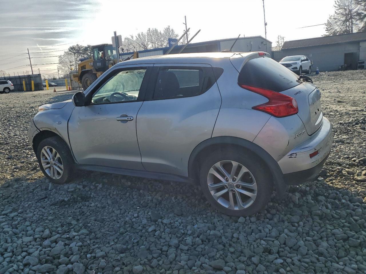 2014 Nissan Juke S - Фото 2