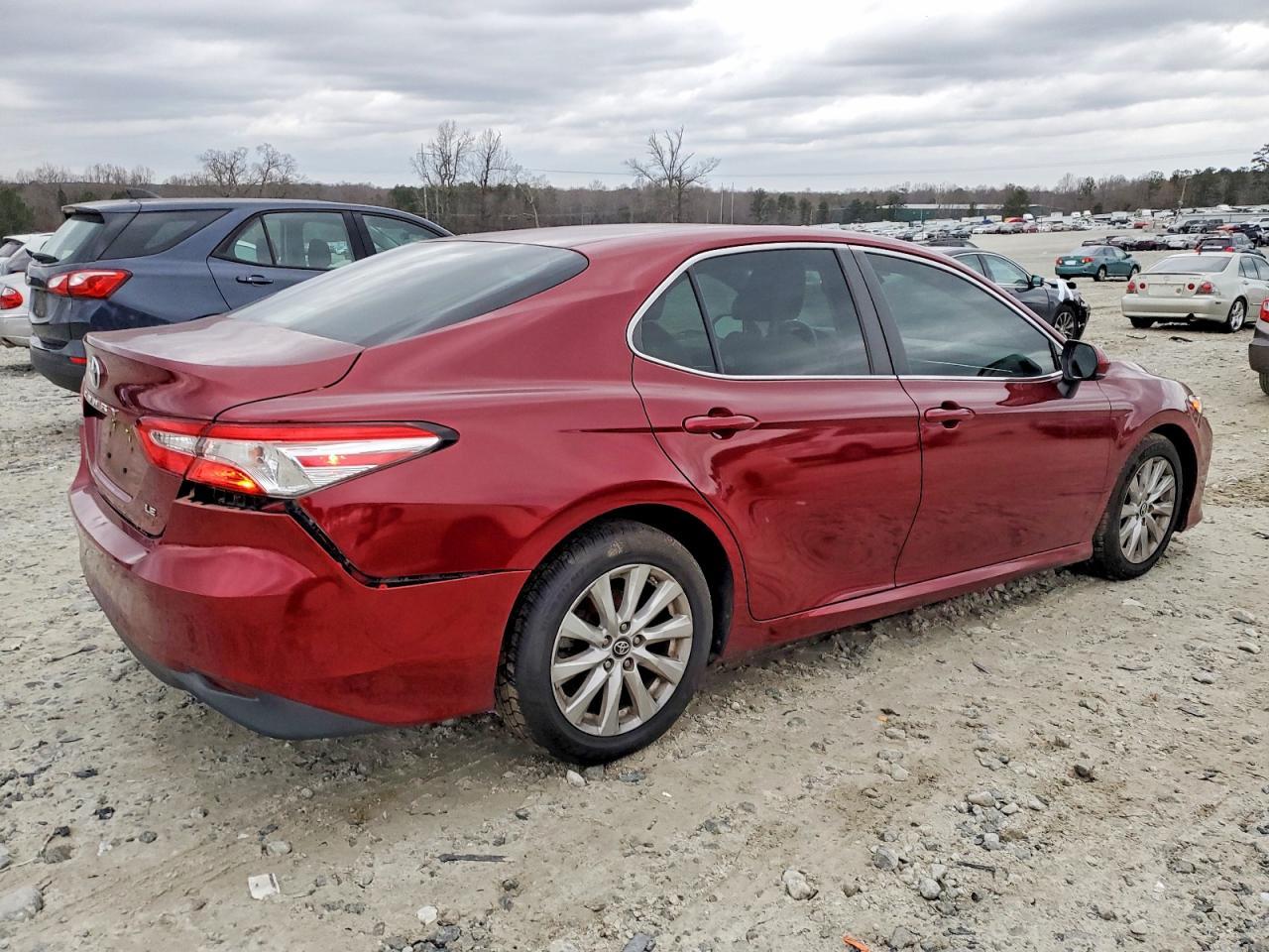 2018 Toyota Camry L - Image 3