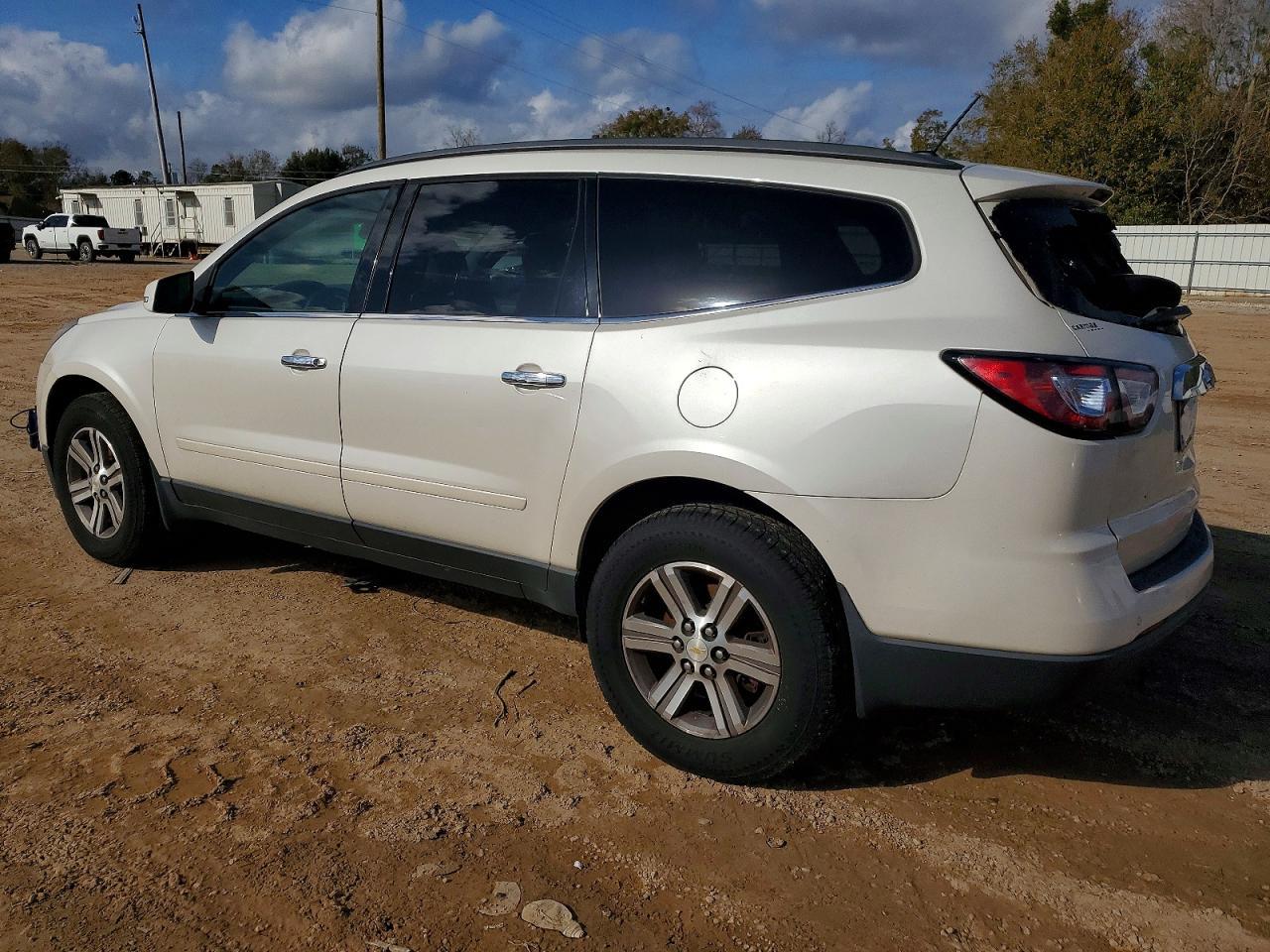 2015 Chevrolet Traverse Lt - Фото 2