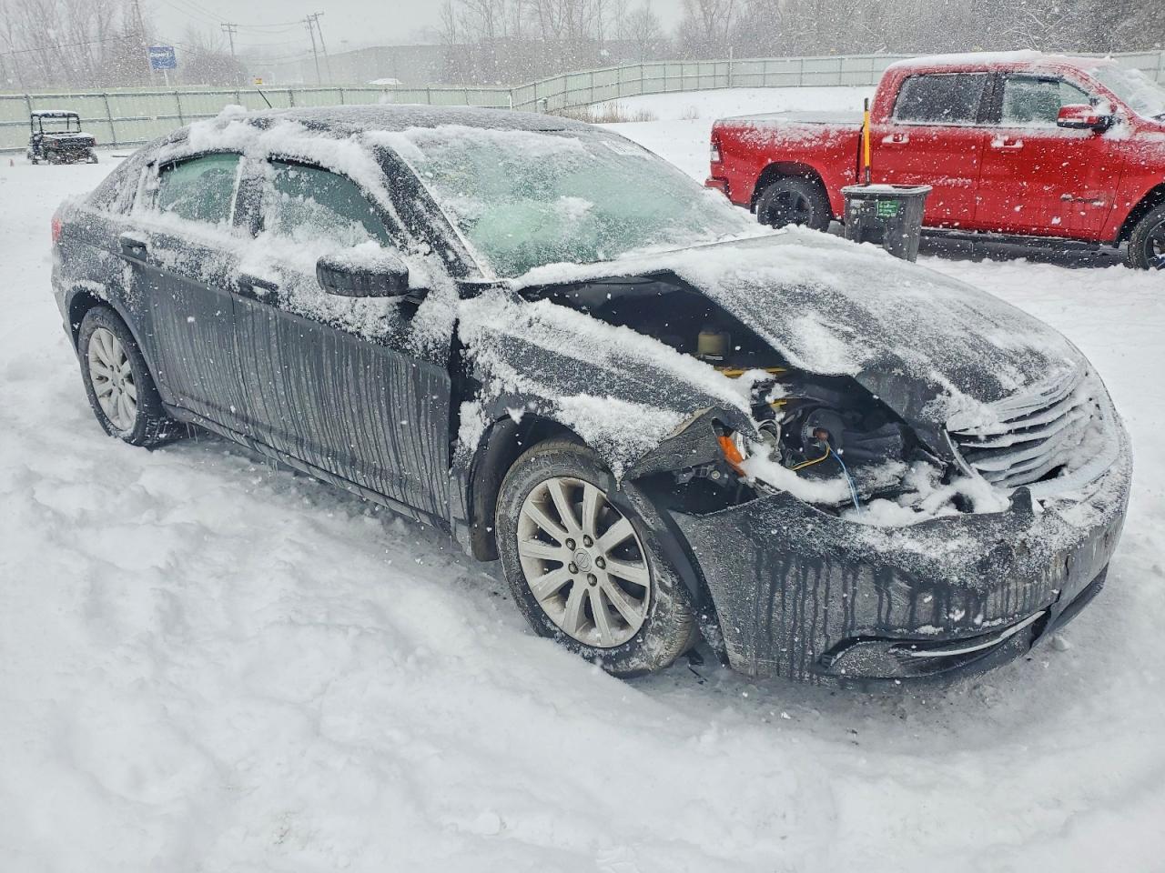 2012 Chrysler 200 Touring - Image 4