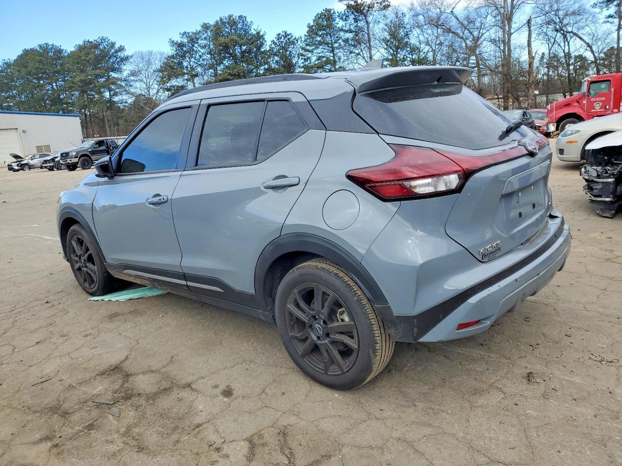 2024 Nissan Kicks Sr - Фото 2
