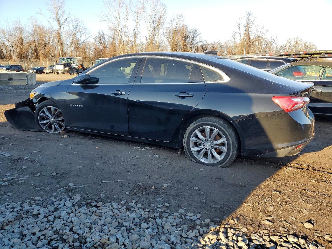 2019 Chevrolet Malibu Lt - Image 2