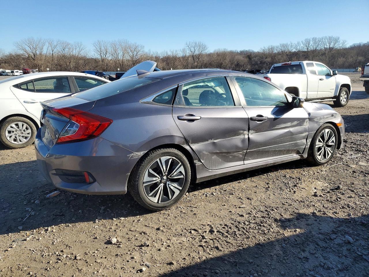 2017 Honda Civic - Фото 3