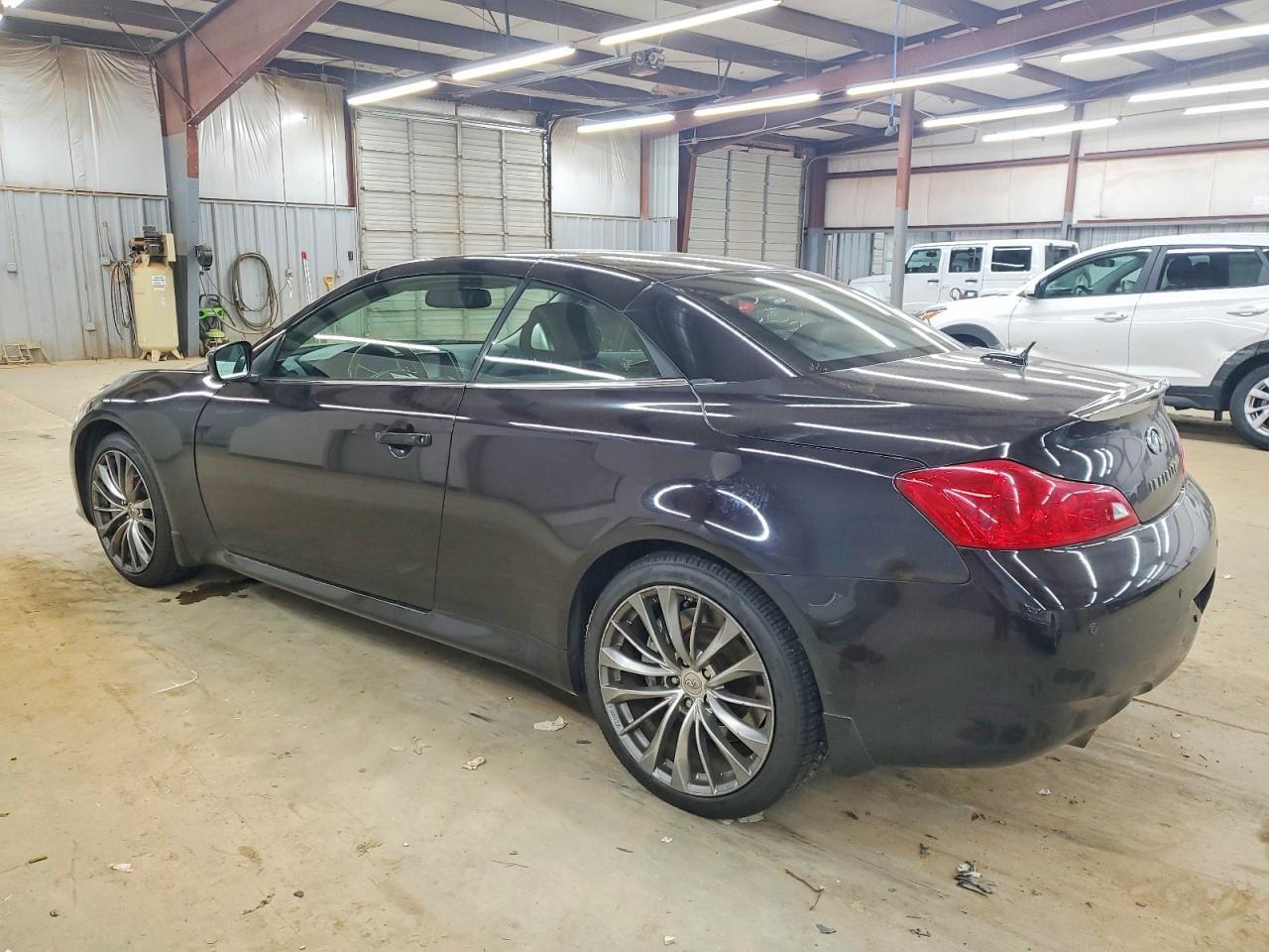 2012 Infiniti G37 Base - Image 2
