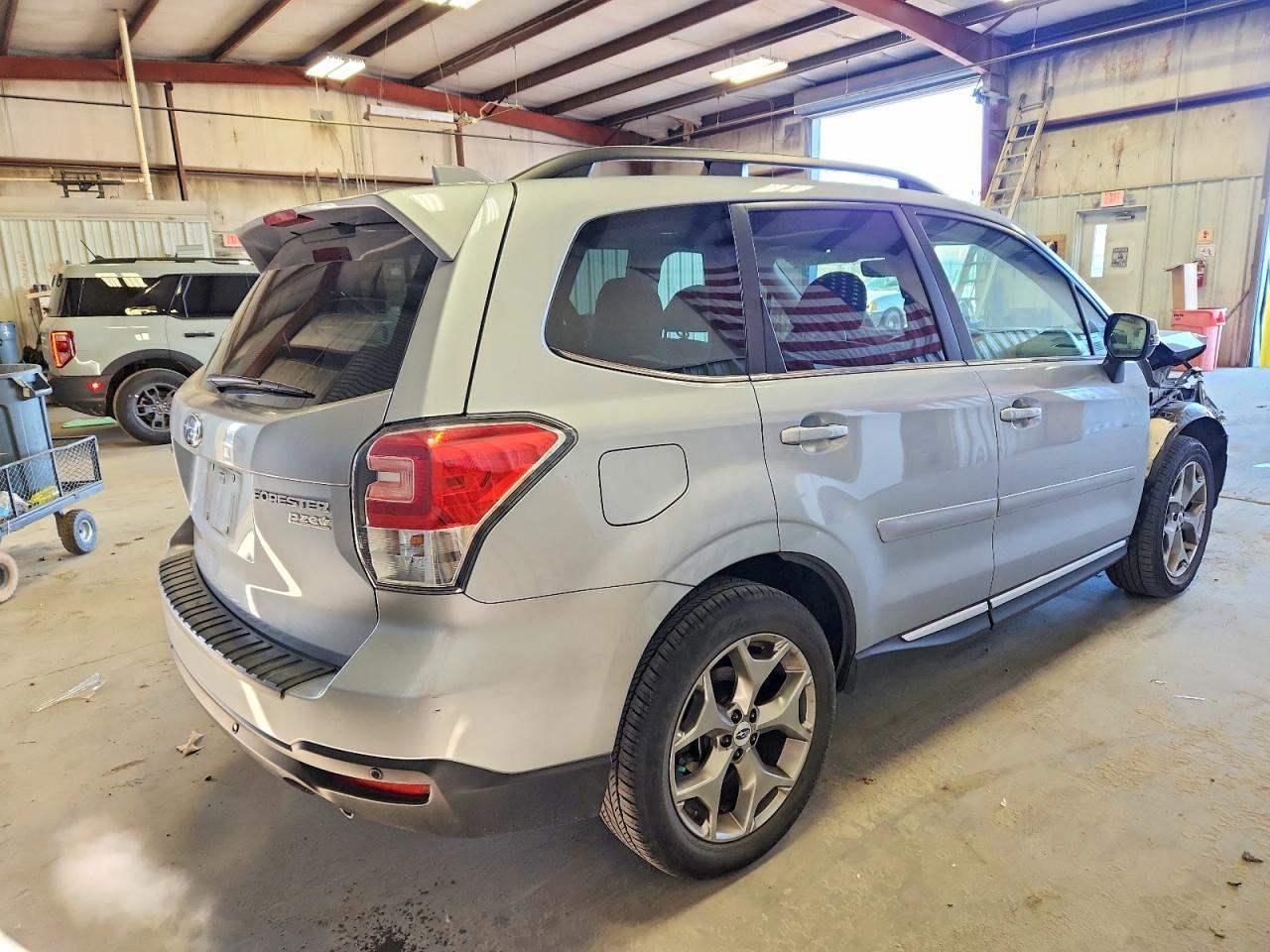 2017 Subaru Forester 2.5I Touring - Фото 3