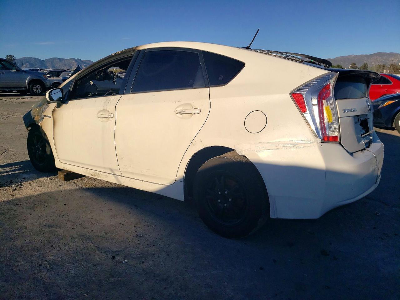 2013 Toyota Prius - Фото 2
