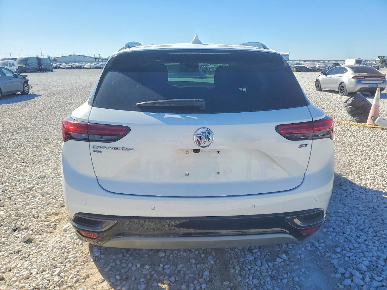 2023 Buick Envision Essence - Image 6