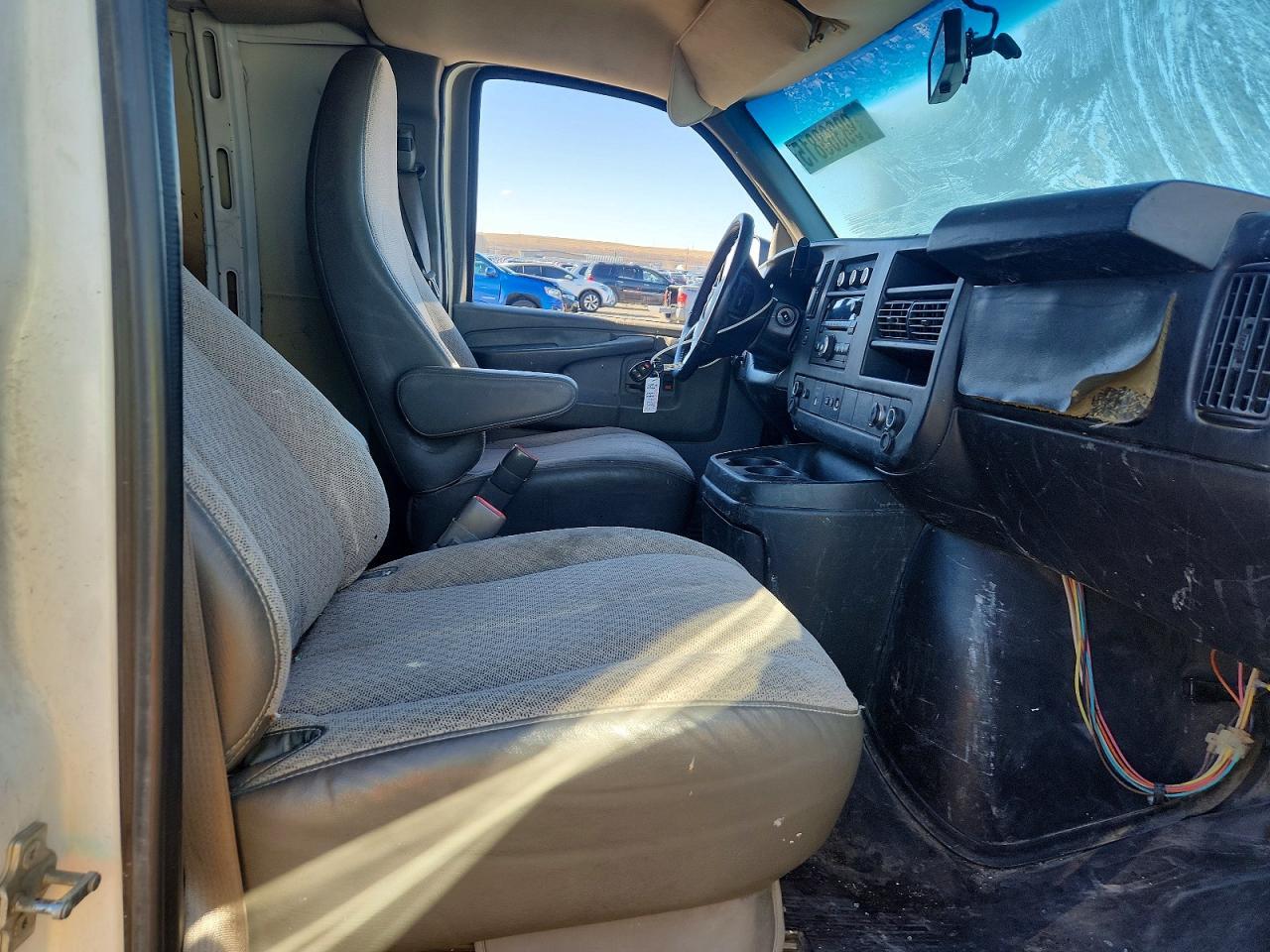 2014 Chevrolet Express G2500 - Фото 7