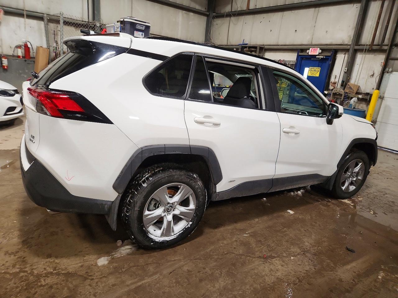 2025 Toyota Rav4 Le - Фото 3