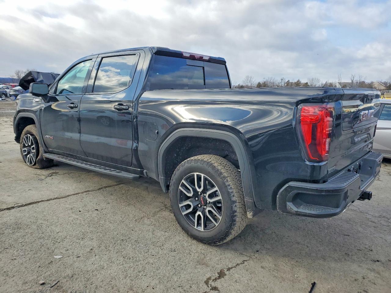 2025 GMC Sierra K1500 At4 - Image 2
