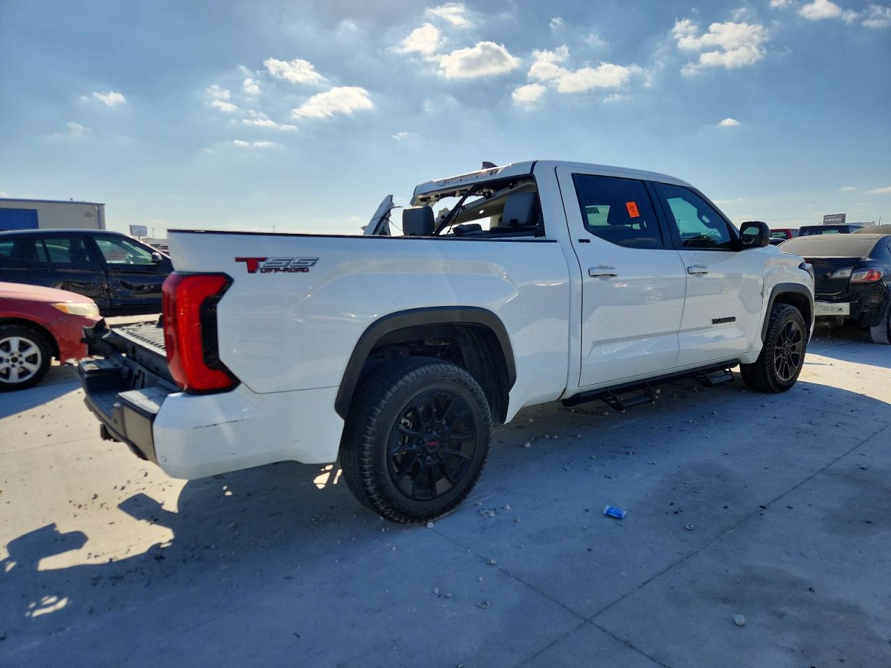 2024 Toyota Tundra Crewmax Sr5 - Image 3